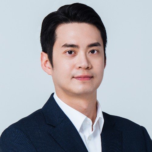 Dr Kelvin Ngan